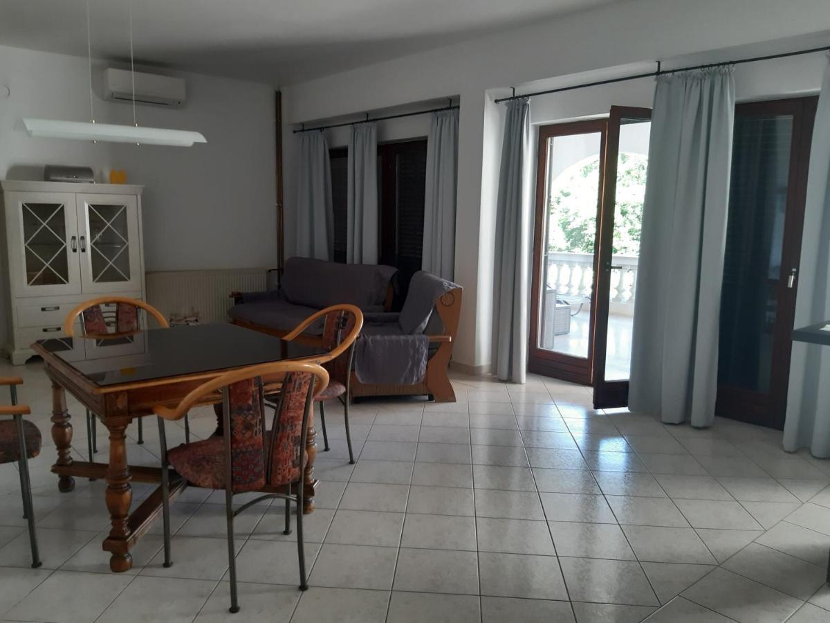 Apartment Nevija E Natale Opric Экстерьер фото